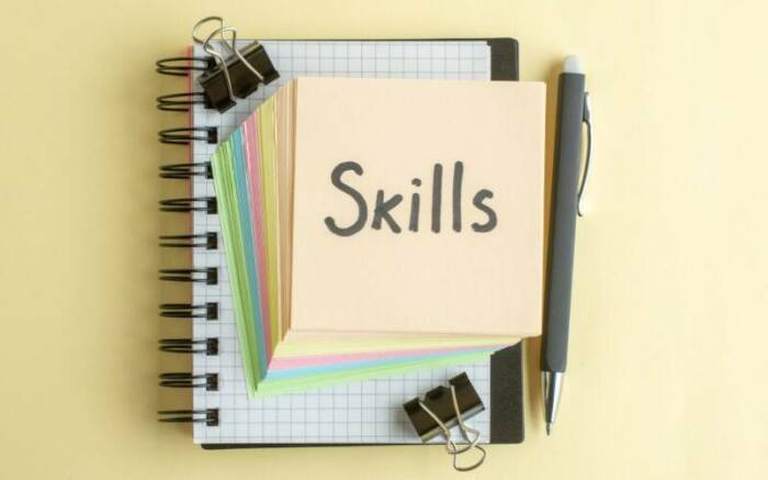 Quelles sont les compétences à développer pour avoir le niveau B1 en anglais ?