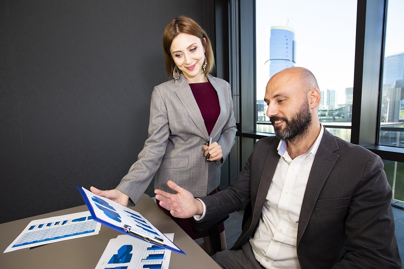 se_presenter_prospection_commerciale_langue_camoes